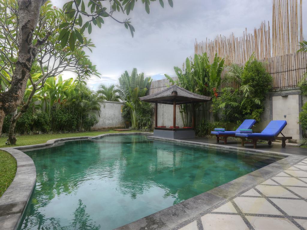 Villa Fanisa Kuta Lombok Szoba fotó