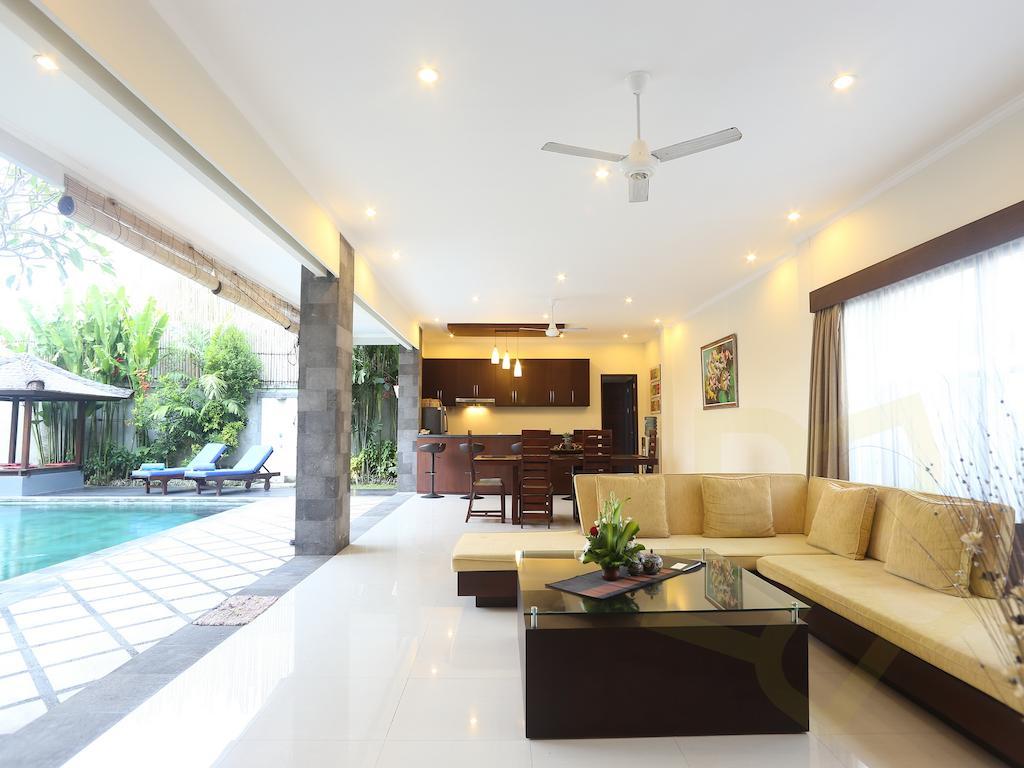 Villa Fanisa Kuta Lombok Szoba fotó